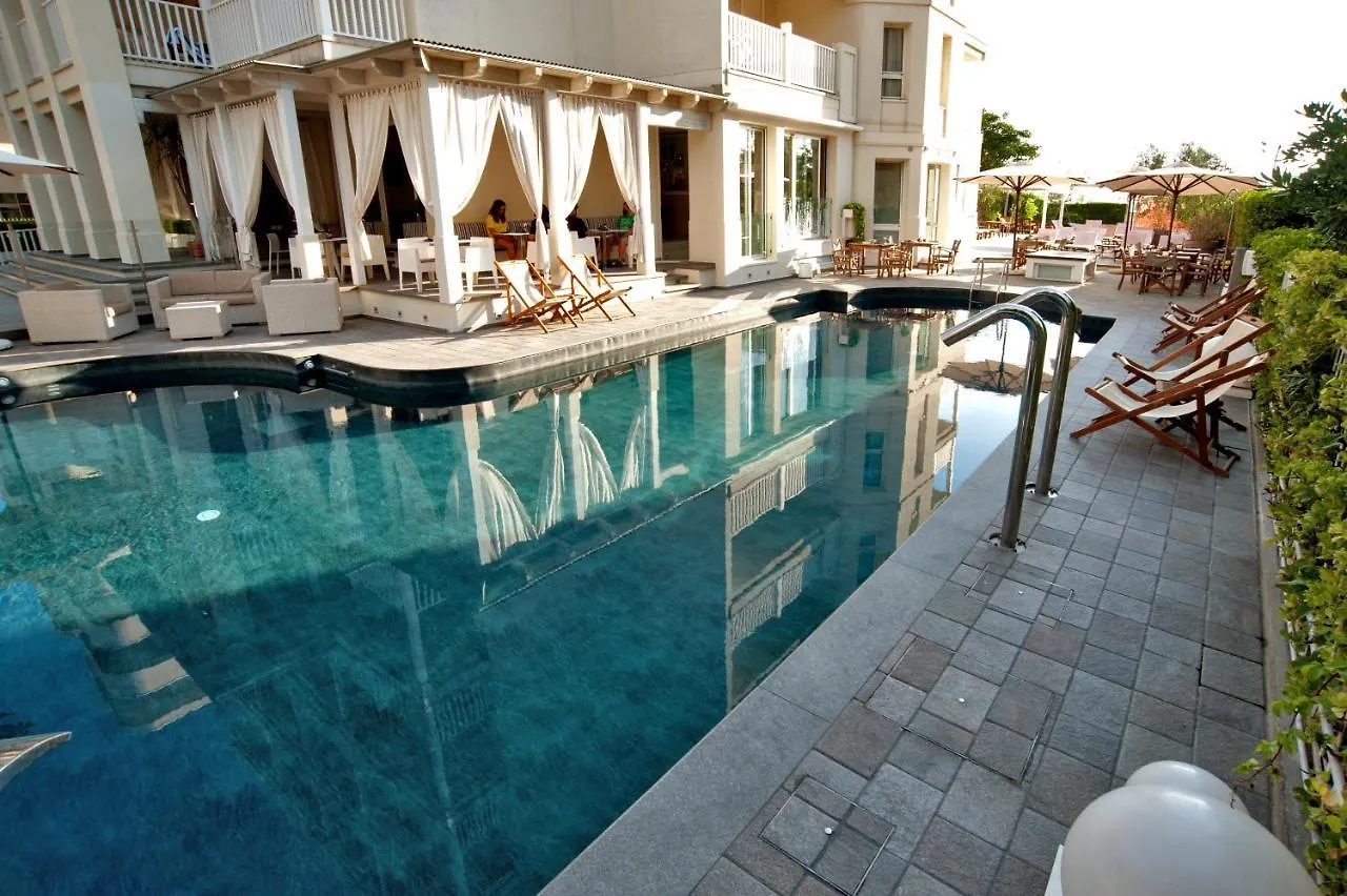 Le Rose Suite Hotel location